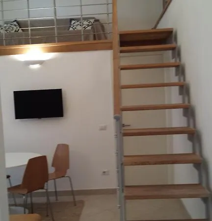 Sea Breeze Apartment *