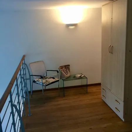 Sea Breeze Apartment *